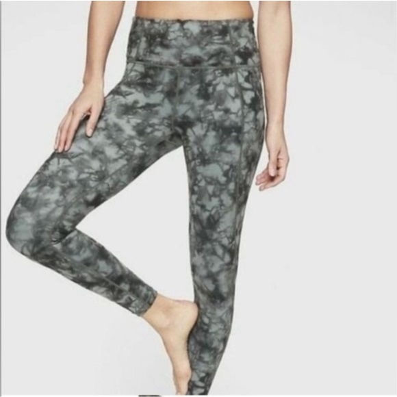 ATHLETA Chatarunga Tie Dye Cloud Leggings - NWoT - XS - Picture 2 of 2
